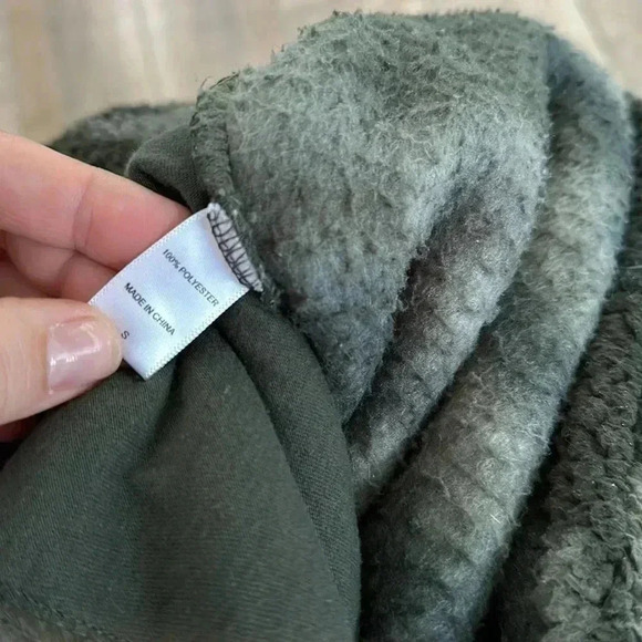 Koolaburra by UGG Sherpa Pullover Sage Green Camo Sz S - Picture 8 of 8